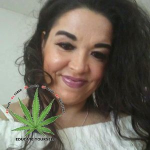 Meet your Posher, Felicia